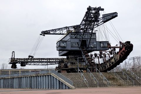 Mechanical Marvels: Driving Productivity And Creativity