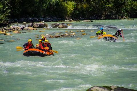 River Rafting Expeditions Insights into River Conditions and Adventure Planning