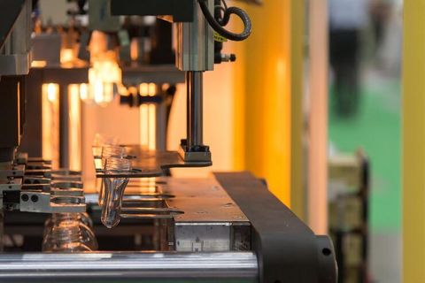 Blow Molding Machine Overview: Understanding Modern Plastic Manufacturing