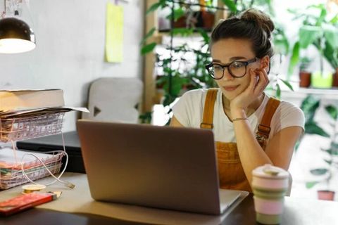 Navigating the World of Work in Spain: A Comprehensive Guide